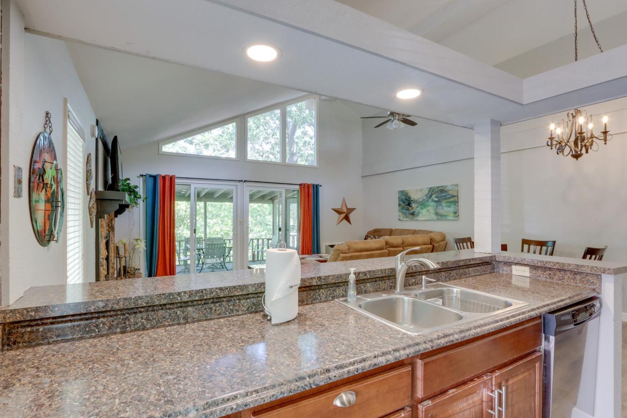 Hot Tub And Fire Pit Margaritaville Home! Osage Beach Exteriér fotografie